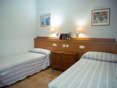 habitación doble copia habitación doble residencia Maranatha Magán
